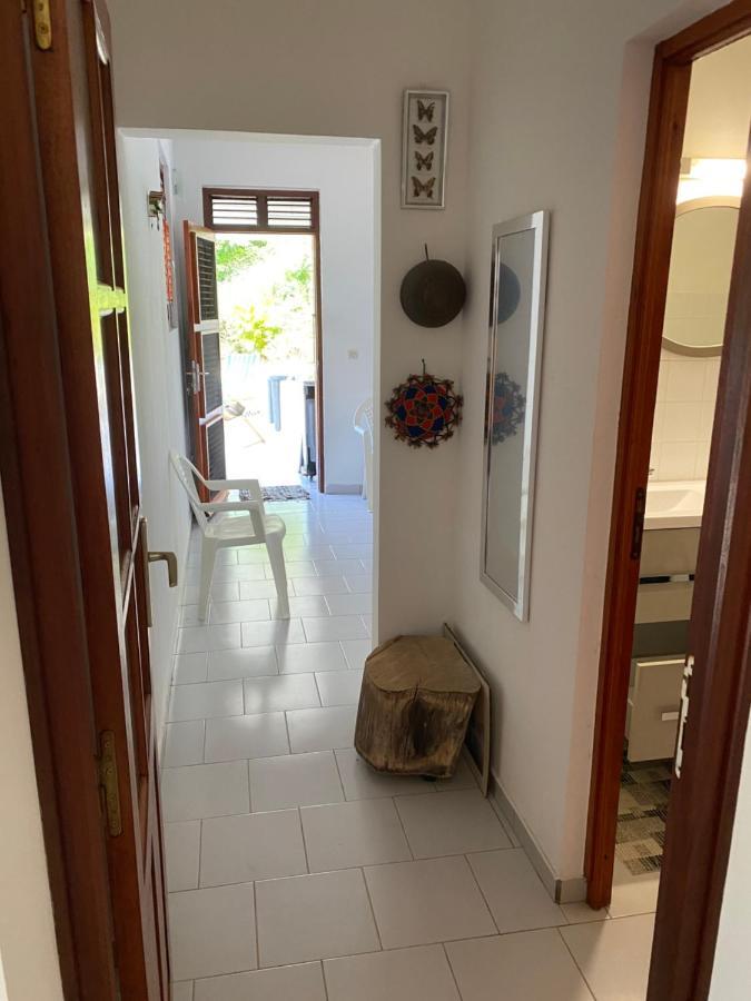 Bas De Villa Courbaril Bouillante Bagian luar foto