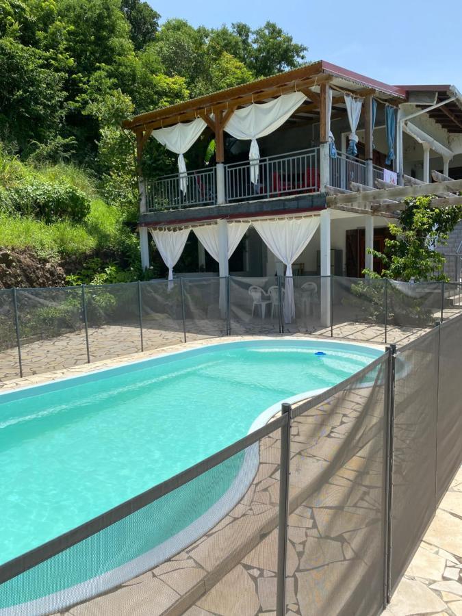 Bas De Villa Courbaril Bouillante Bagian luar foto
