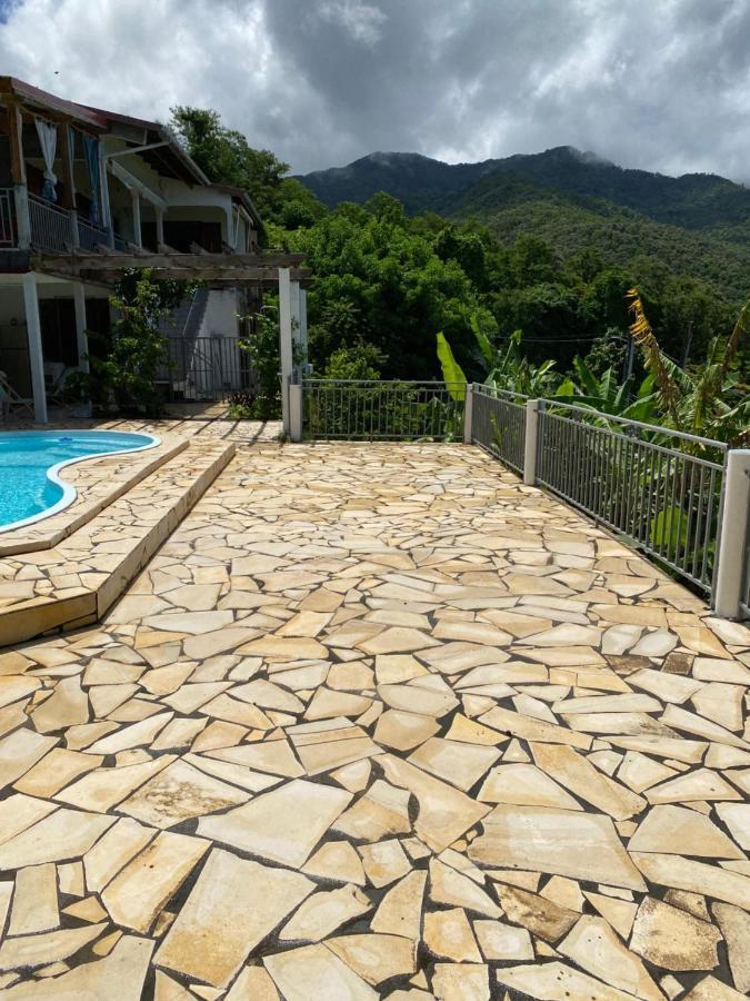 Bas De Villa Courbaril Bouillante Bagian luar foto